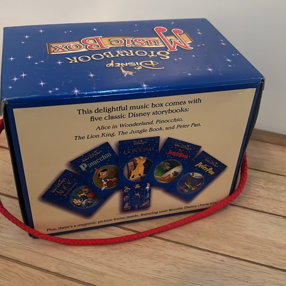 Disney StoryBook Music Box Set📚 - Picture 5 of 12